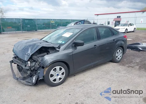 2016 Ford Focus S z USA, uszkodzony, nr VIN 1FADP3E26GL374152